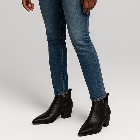 Dolce Vita Trent Womens Black Boots Size 9.5 Pointed Toe Ankle Boot Faux Reptile - Picture 1 of 12